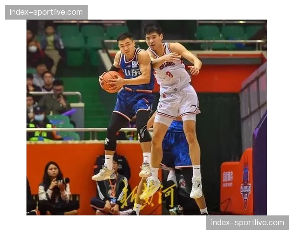 四分之一决赛收官战:广州龙狮败于快速反击,全队被对手通过转换得到42分