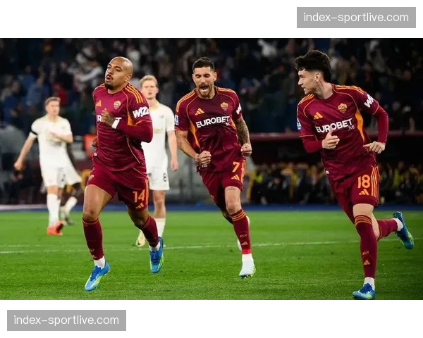 罗马3-0横扫比萨，马伦上演帽子戏法紧咬前四